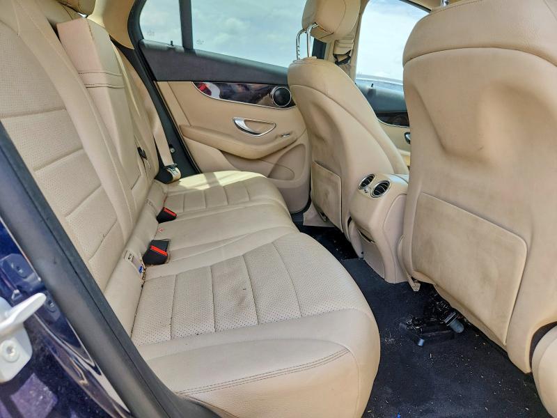 2016 Mercedes-Benz Glc 300