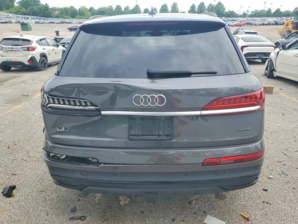2021 Audi Q7 Prestige