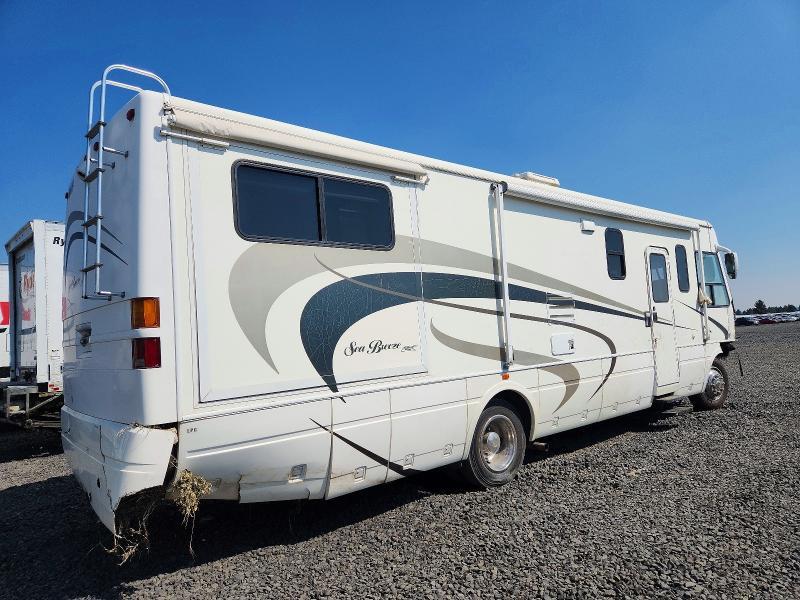 2004 Workhorse Custom Chassis Motorhome Chassis W22