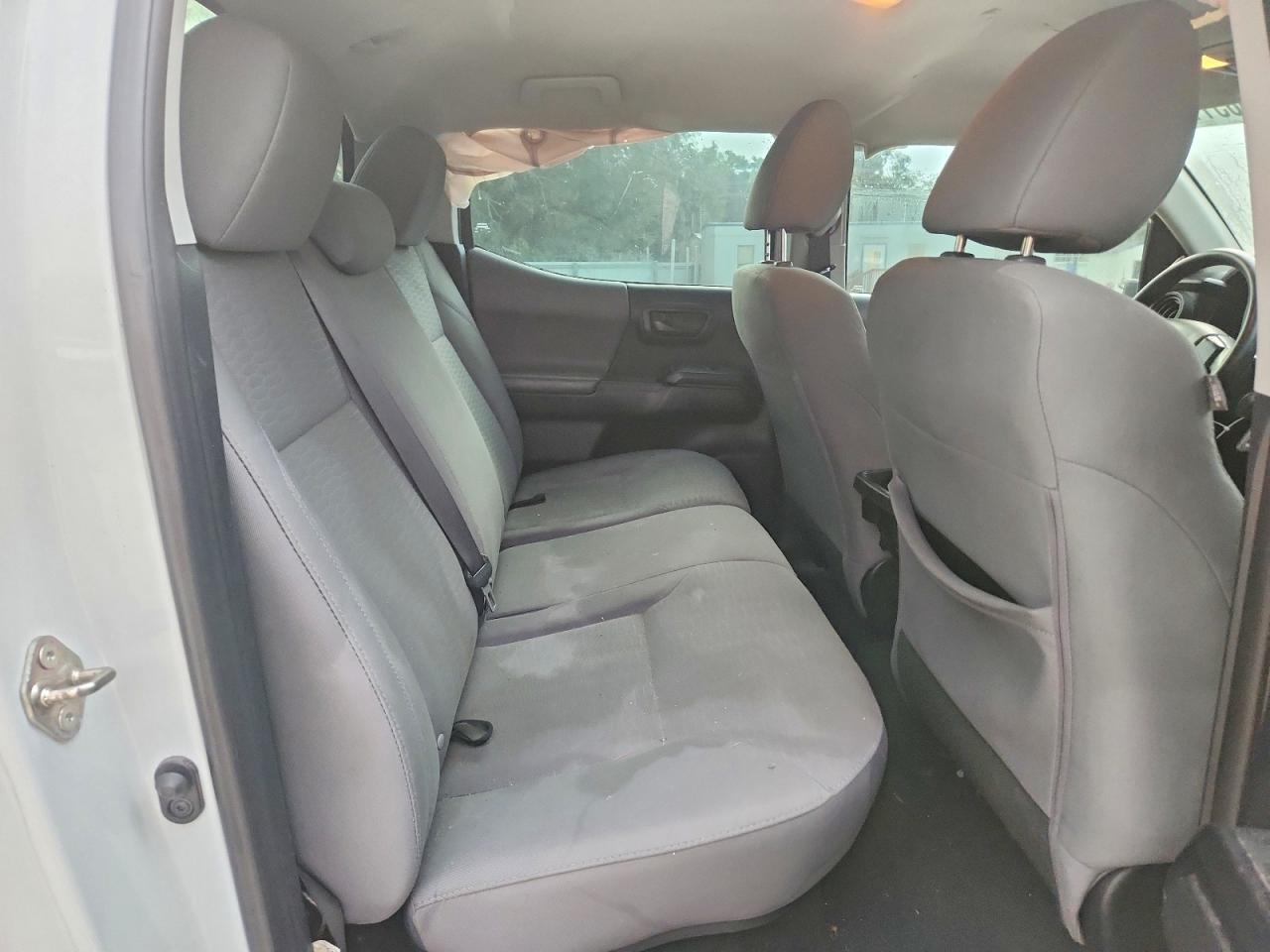 2016 Toyota Tacoma SR
