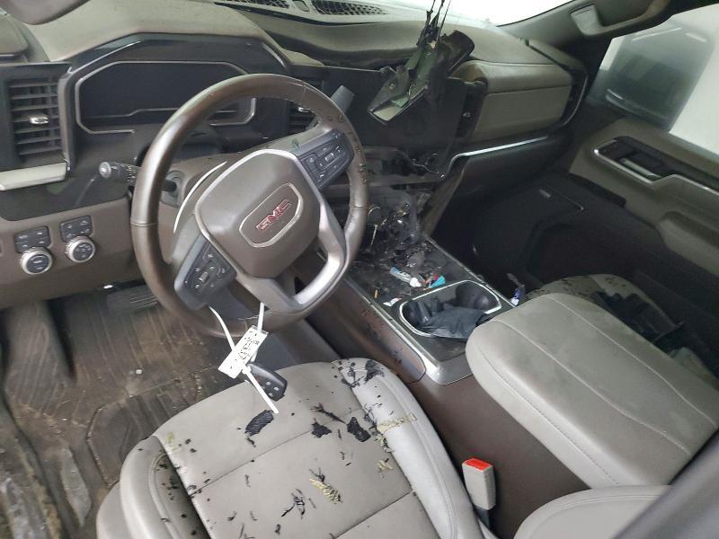 2025 GMC Sierra K2500 SLT