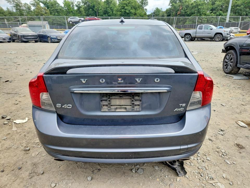 2010 Volvo S40 T5