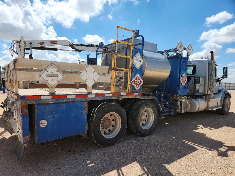 2016 Peterbilt 567 Fuel Truck