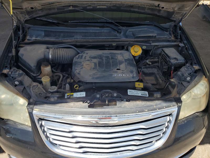 2014 Chrysler Town & Country Touring l