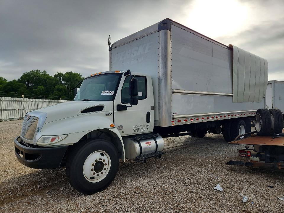 2021 International MV607 BOX Truck