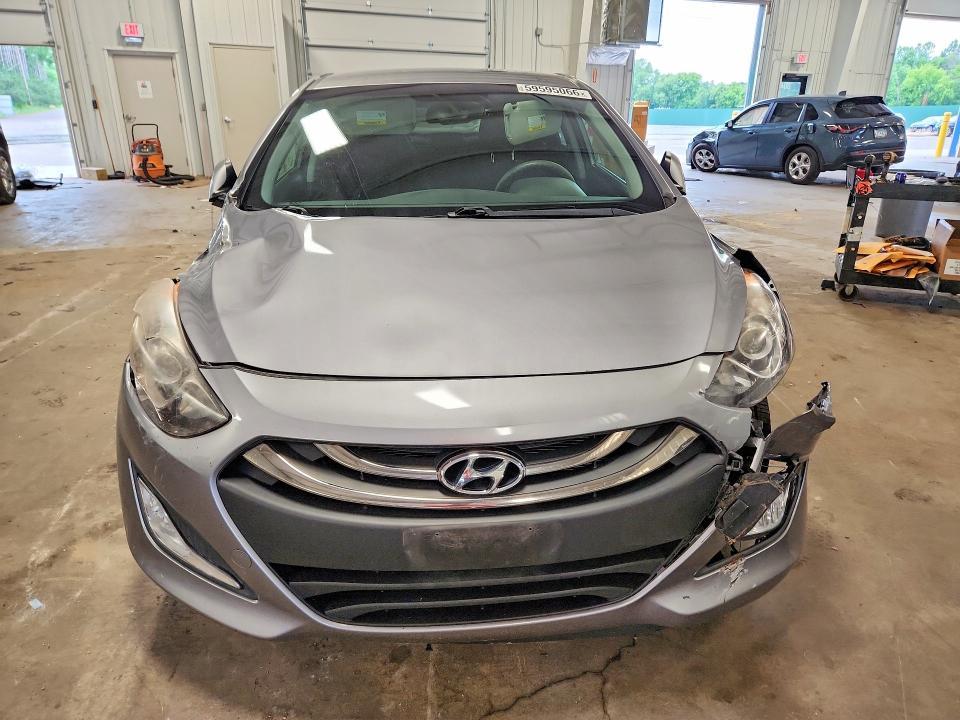 2013 Hyundai Elantra gt Base