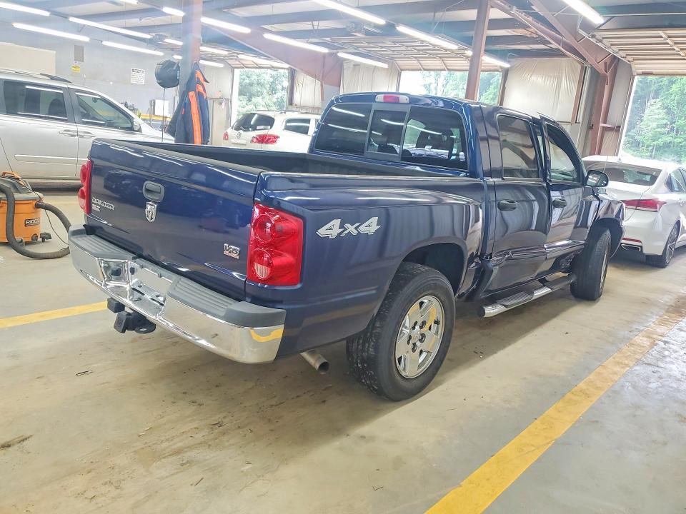 2005 Dodge Dakota Quad SLT