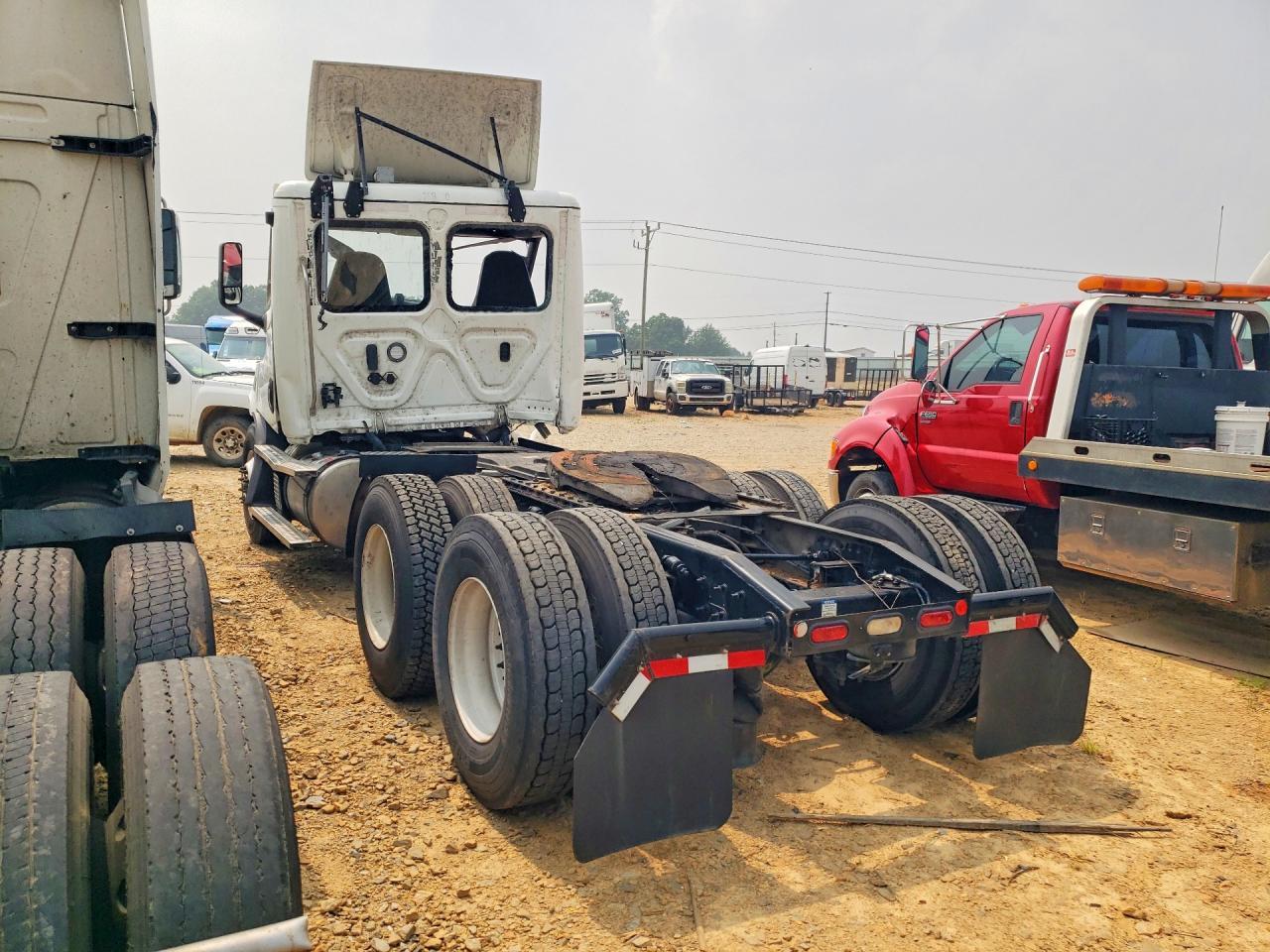 2023 Freightliner Cascadia 116 Semi Truck