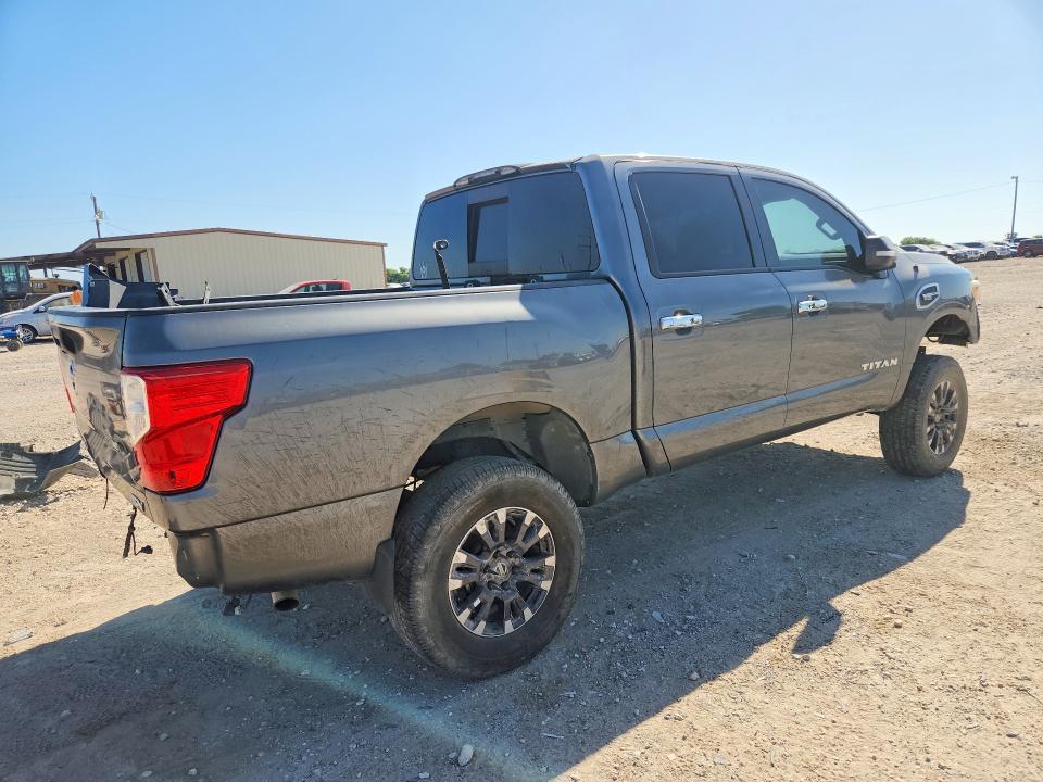 2017 Nissan Titan SV
