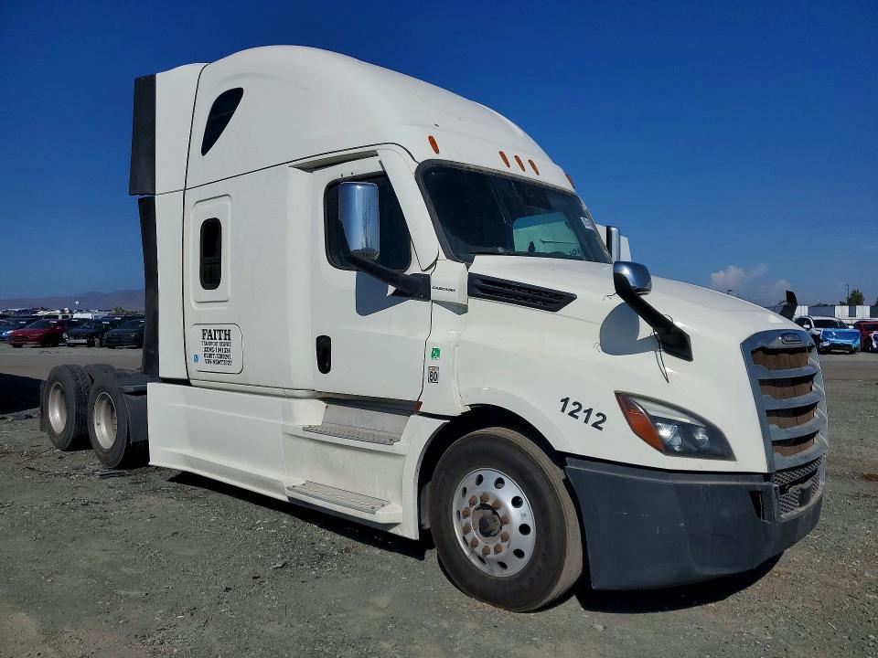 2022 Freightliner Cascadia 126 Semi Truck