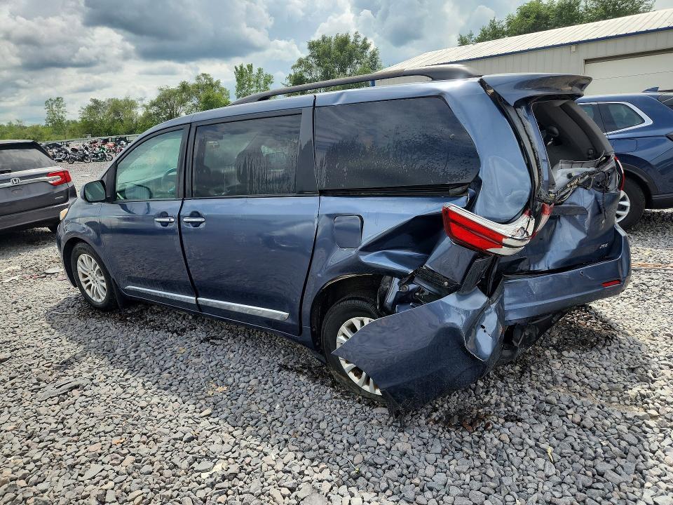 2015 Toyota Sienna xle Premium 8-passenger
