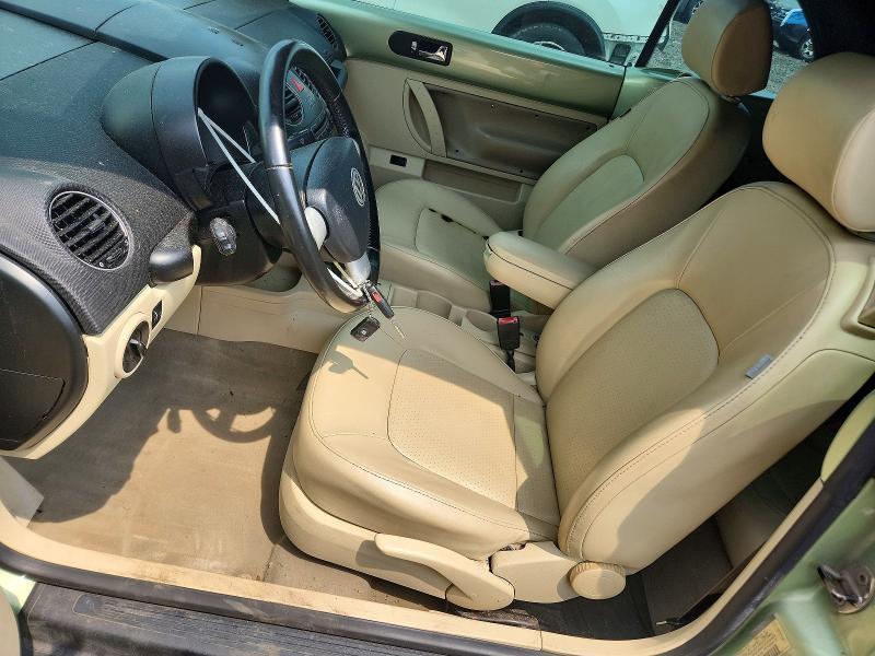 2009 Volkswagen New Beetle s