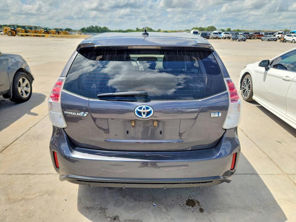 2016 Toyota Prius v Four