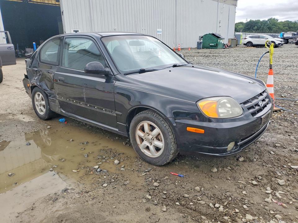 2004 Hyundai Accent gl