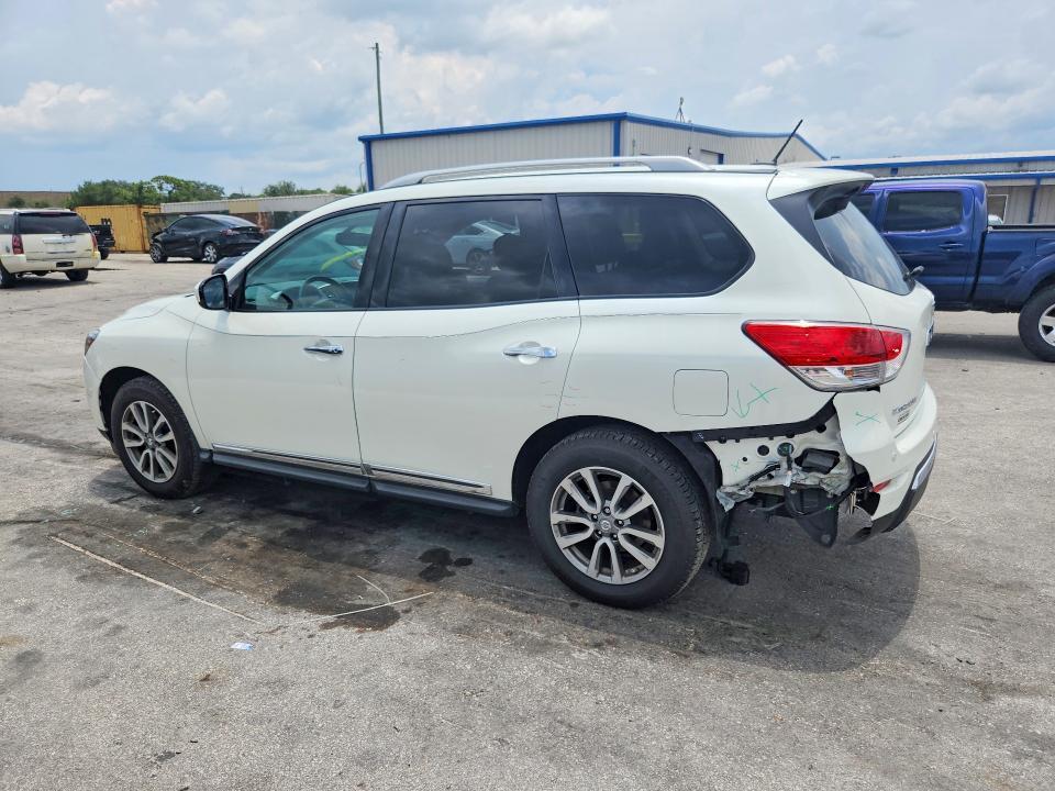 2016 Nissan Pathfinder sl