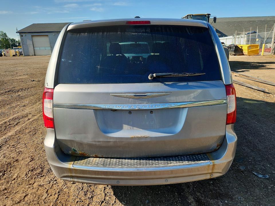 2015 Chrysler Town & Country Touring l