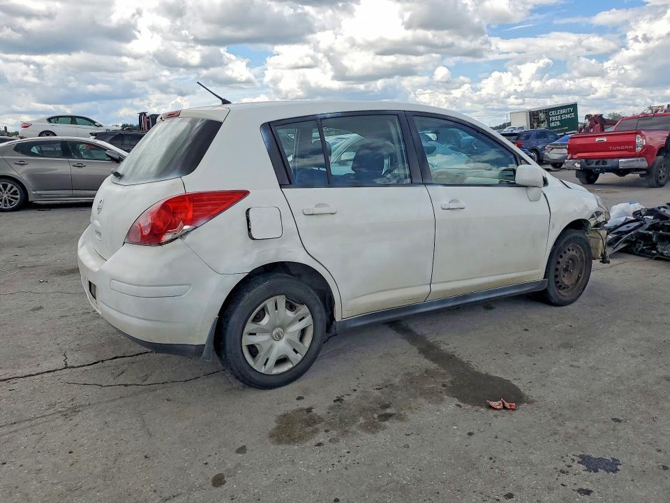 2012 Nissan Versa 1.8 s