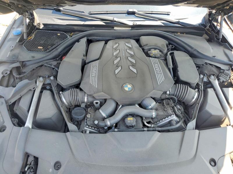 2021 BMW 750 XI