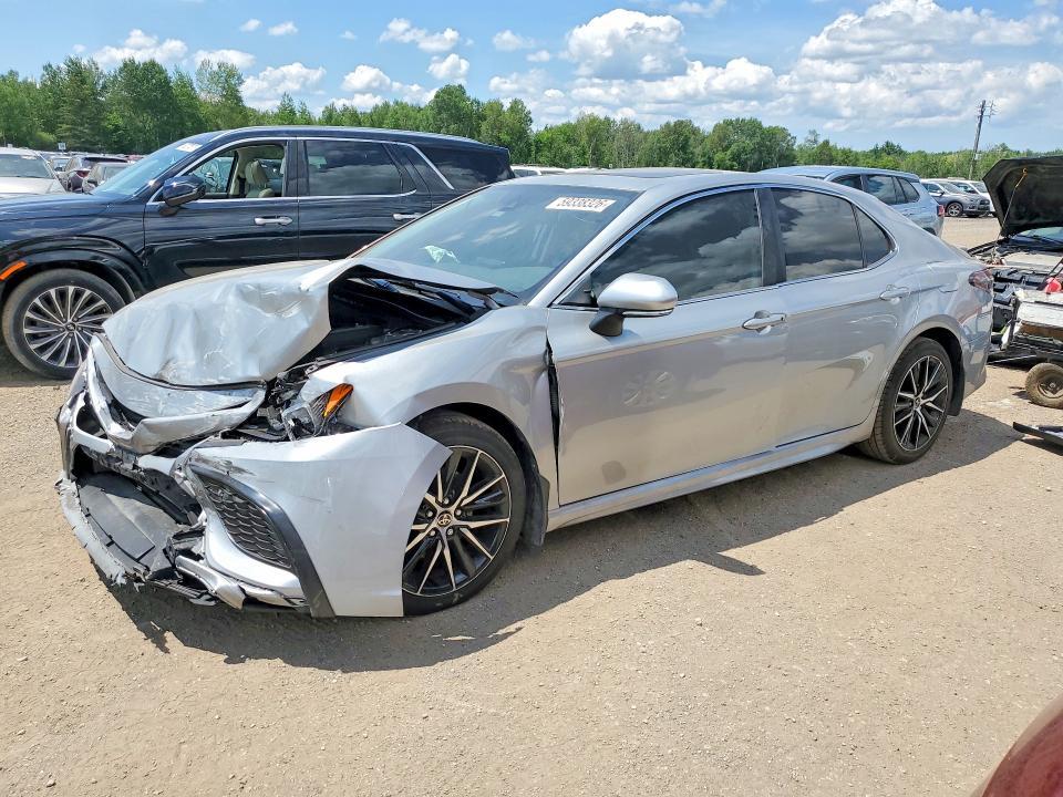 2021 Toyota Camry se