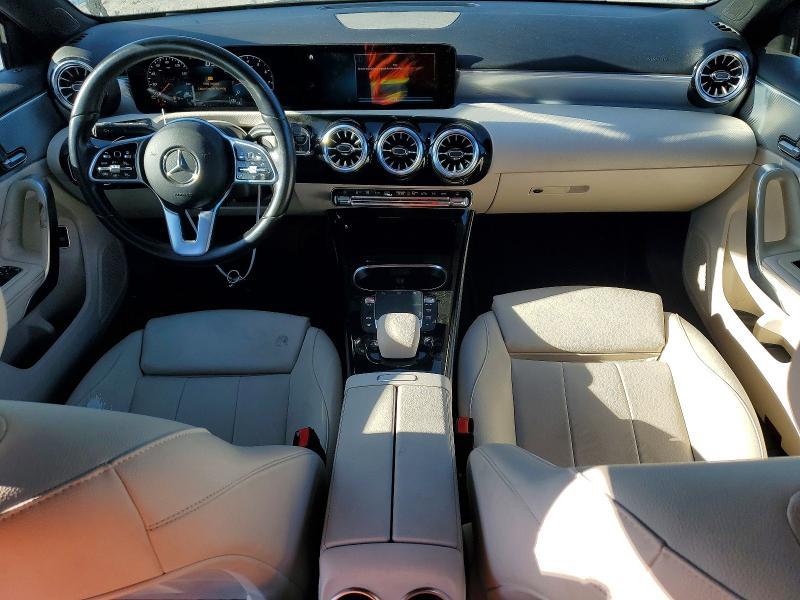 2022 Mercedes-Benz A 220