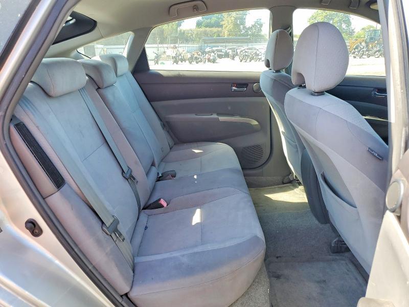 2004 Toyota Prius Base