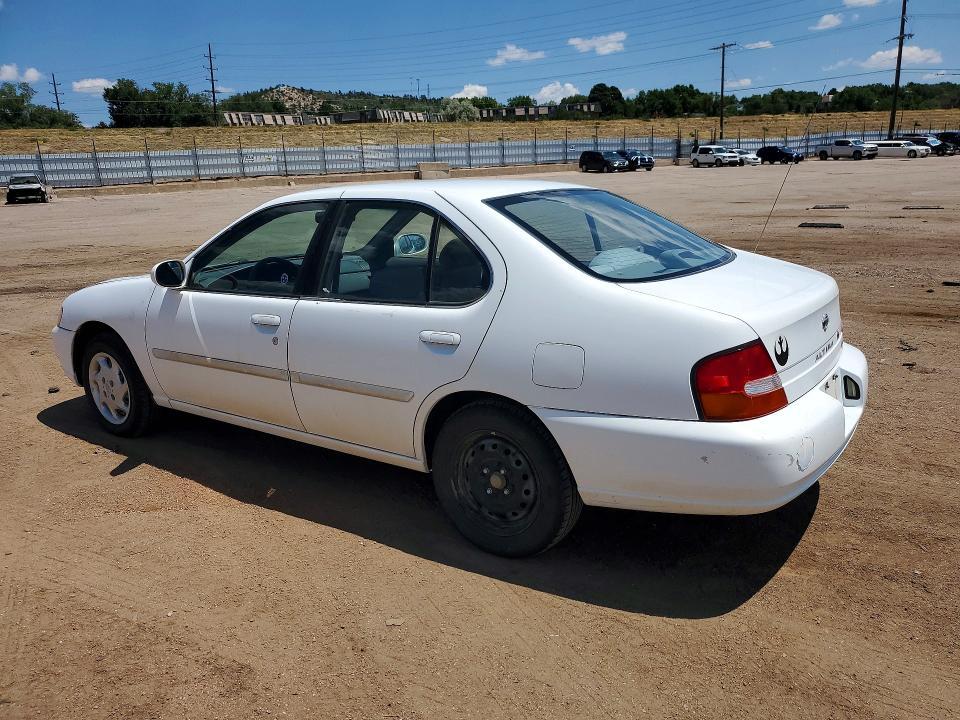1998 Nissan Altima xe