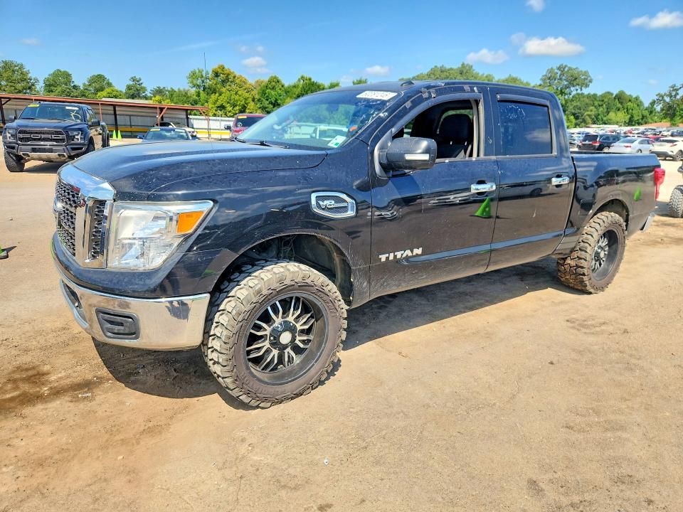 2017 Nissan 2017 Niss Titan SV