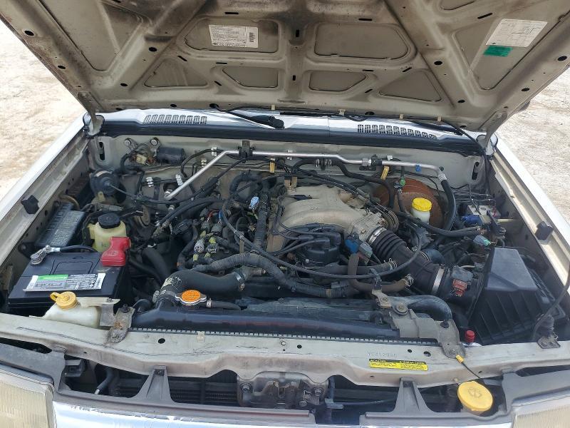 2000 Nissan Frontier XE