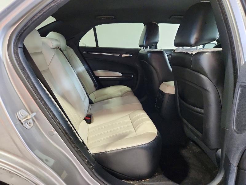 2017 Chrysler 300 s