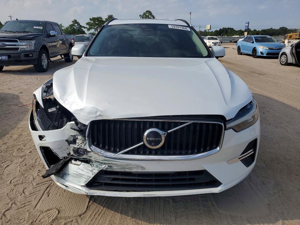 2022 Volvo Xc60 B5 Momentum