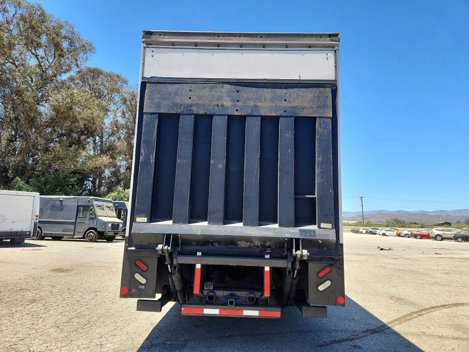 2013 Ford F650 Super Duty box Truck