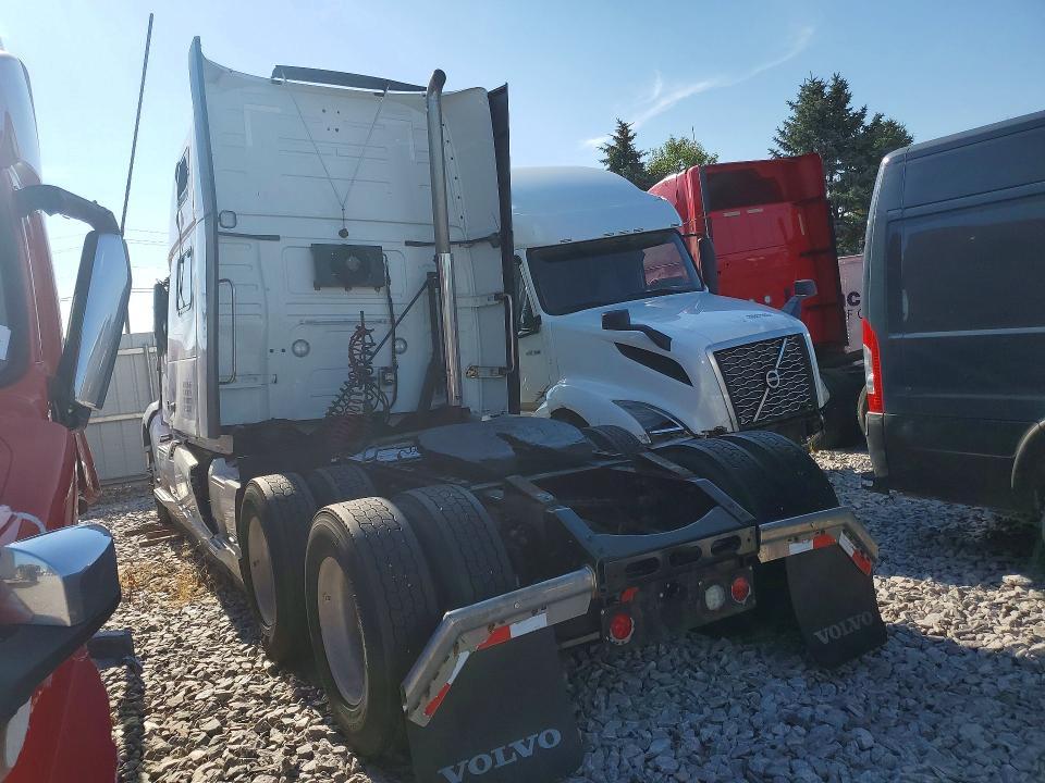 2019 Volvo VNL Semi Truck