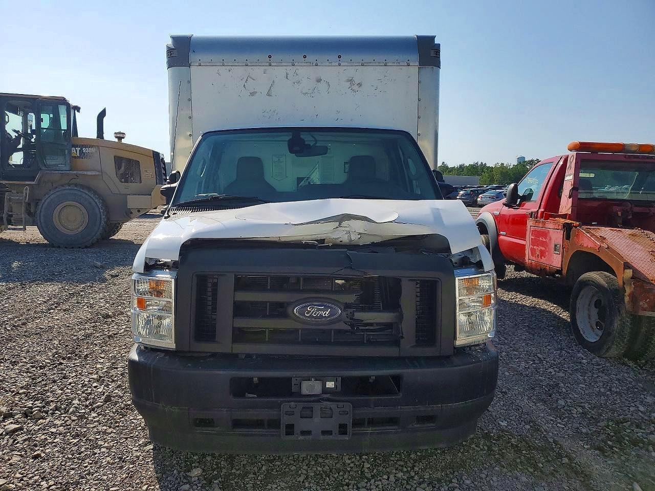 2022 Ford E350 BOX Truck