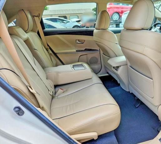 2011 Toyota Venza awd V6