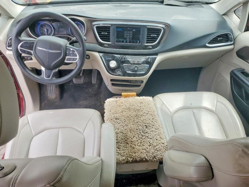 2021 Chrysler Voyager lxi