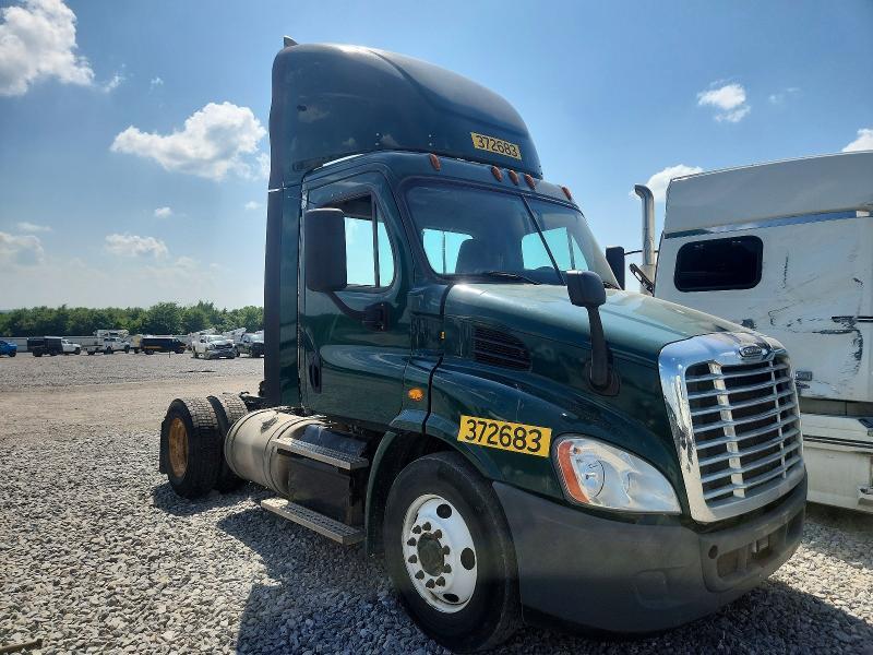 2018 Freightliner Cascadia 113