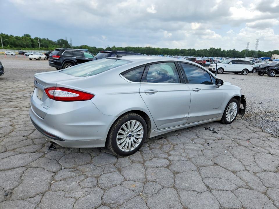 2016 Ford Fusion se Hybrid
