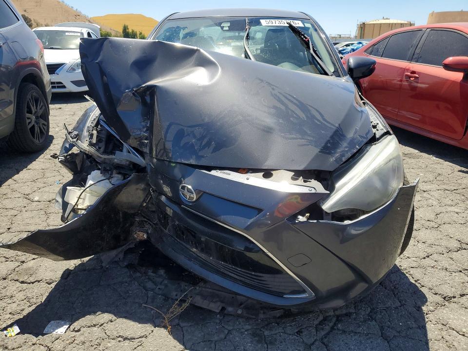 2016 Scion Ia Base