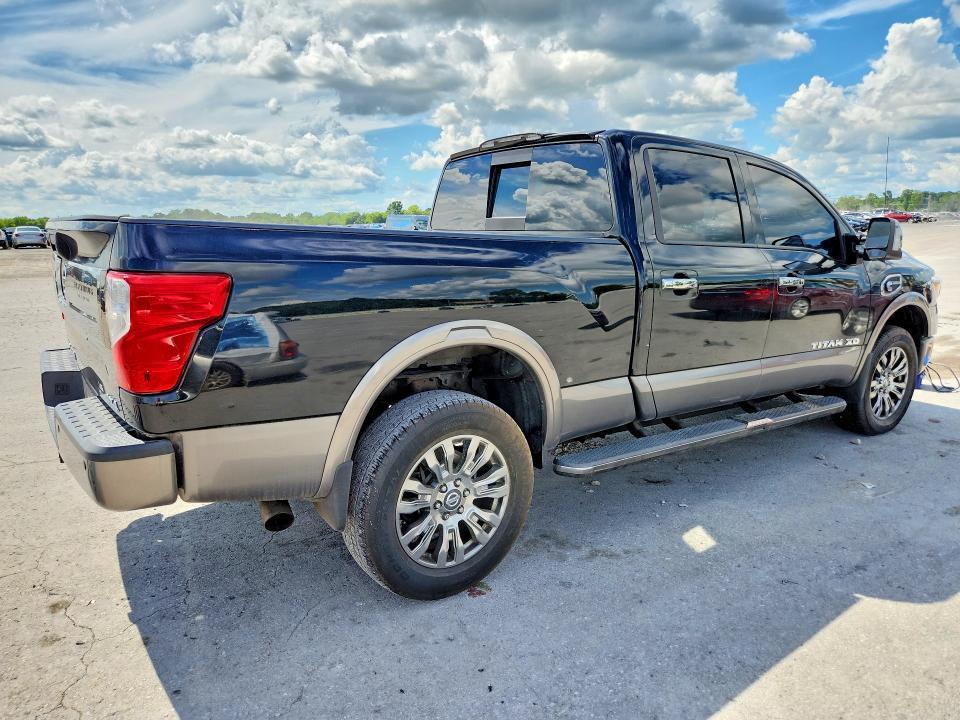 2017 Nissan Titan xd Platinum Reserve