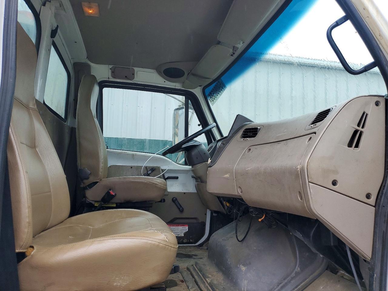 2007 Sterling LT 7500