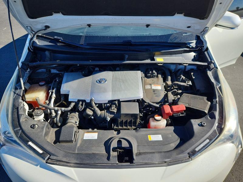 2016 Toyota Prius Three Touring