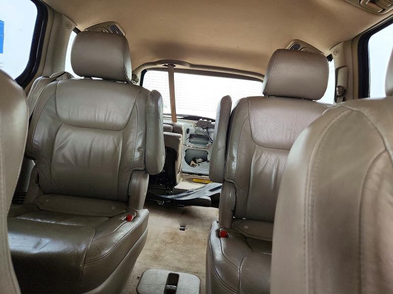 2005 Toyota Sienna xle 7 Passenger