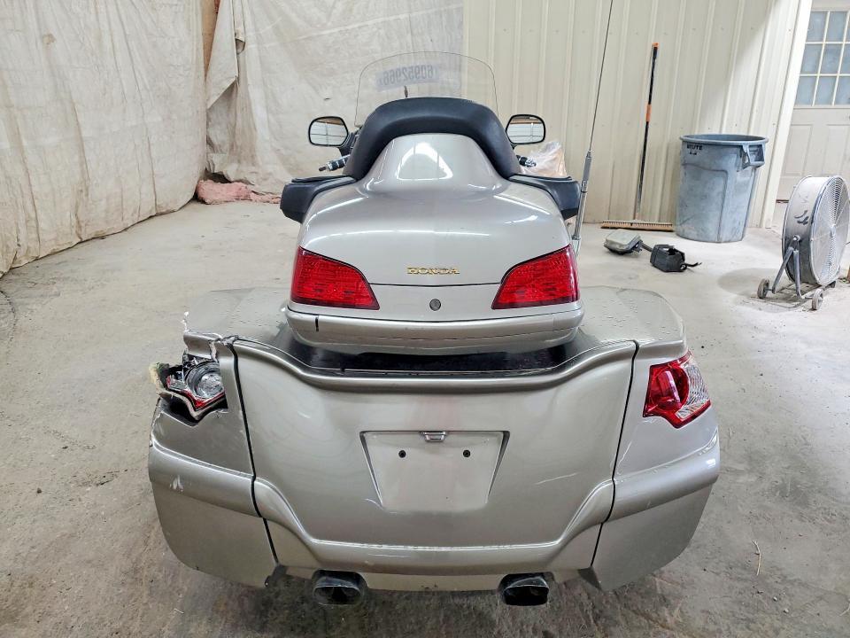 2003 Honda GL1800