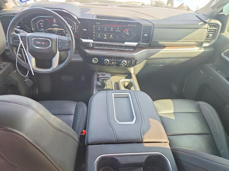 2022 GMC Sierra K1500 SLT