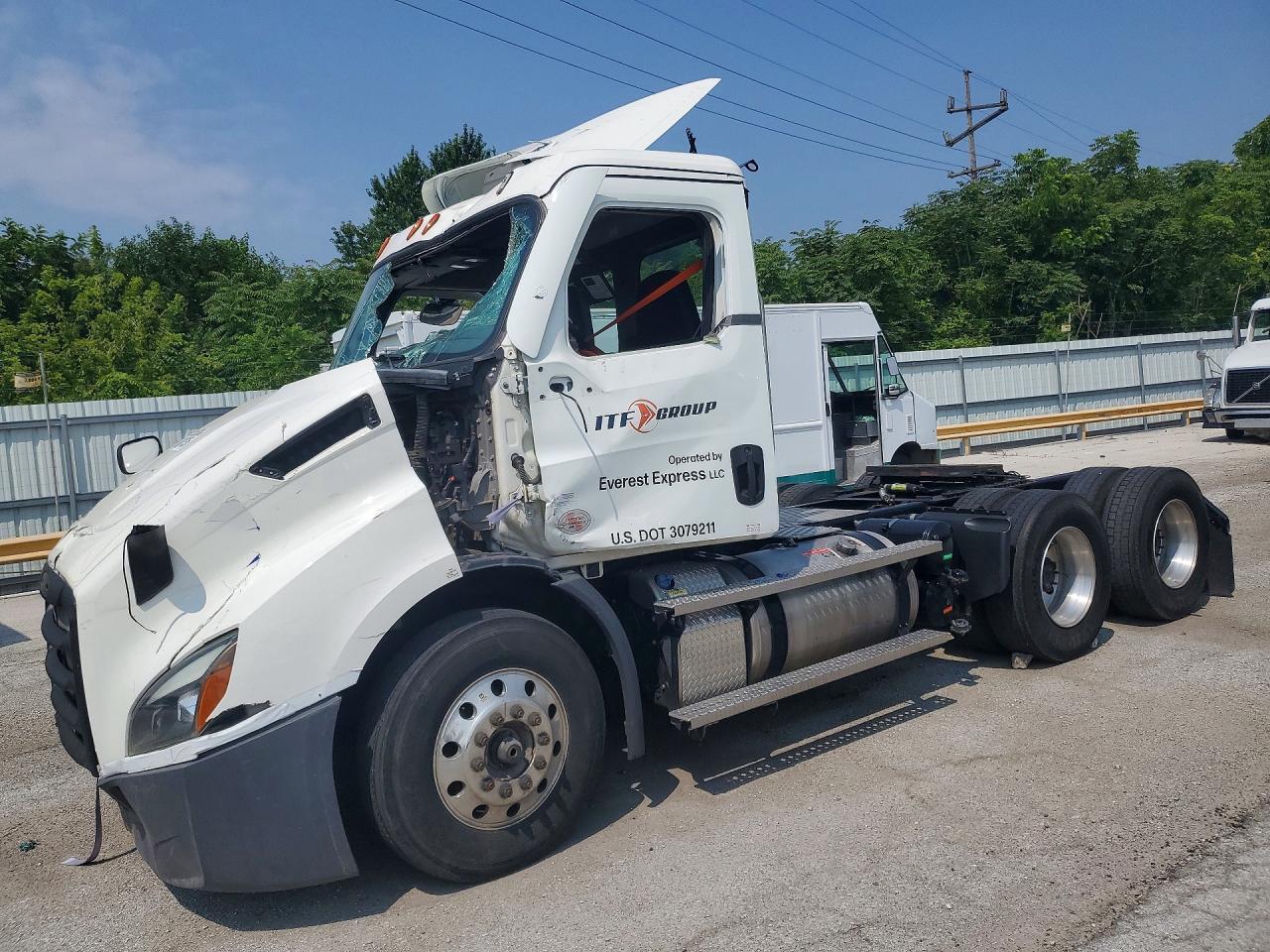 2025 Freightliner Cascadia 116 Semi Truck