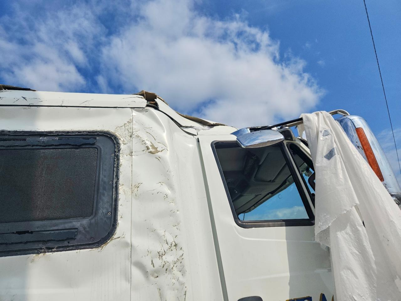 2015 International Prostar Semi Truck