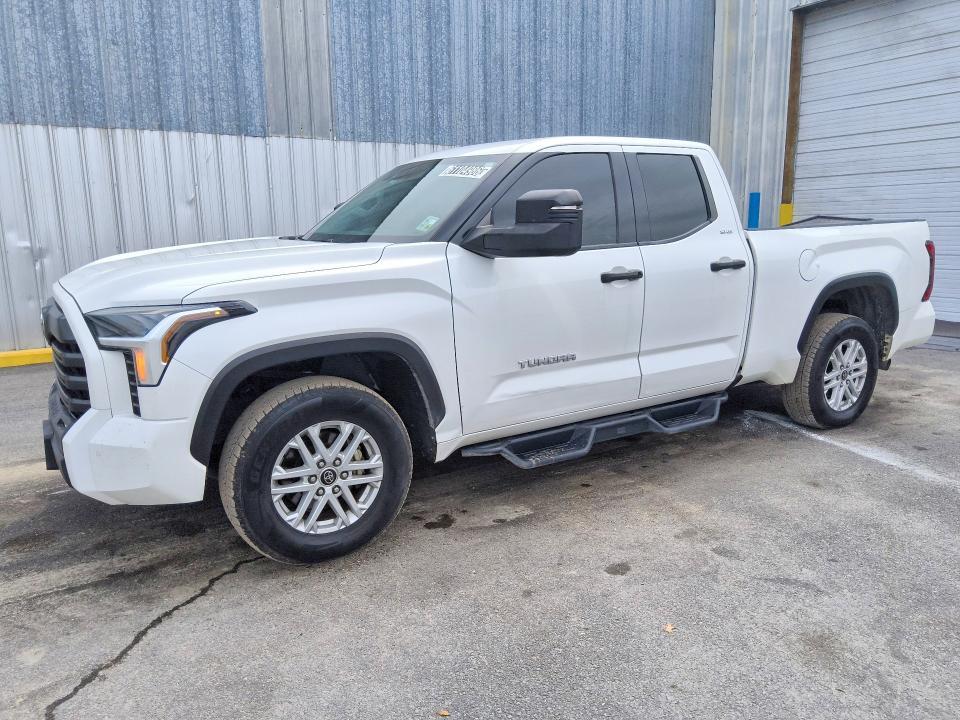 2022 Toyota Tundra SR5