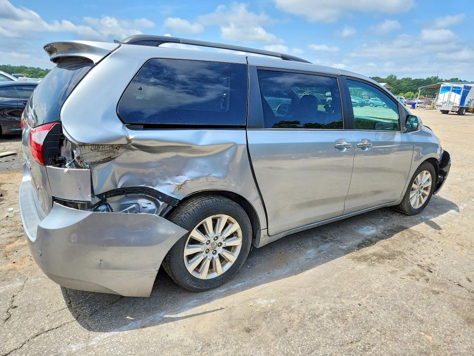2015 Toyota Sienna Limited Premium 7-passenger