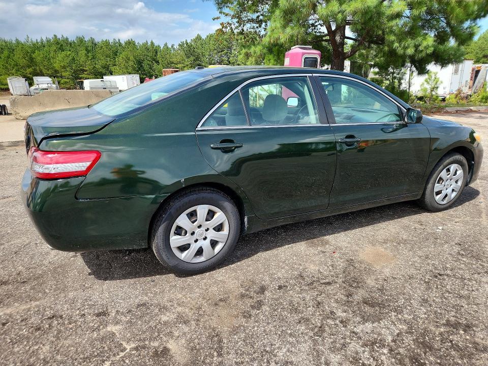 2010 Toyota Camry le