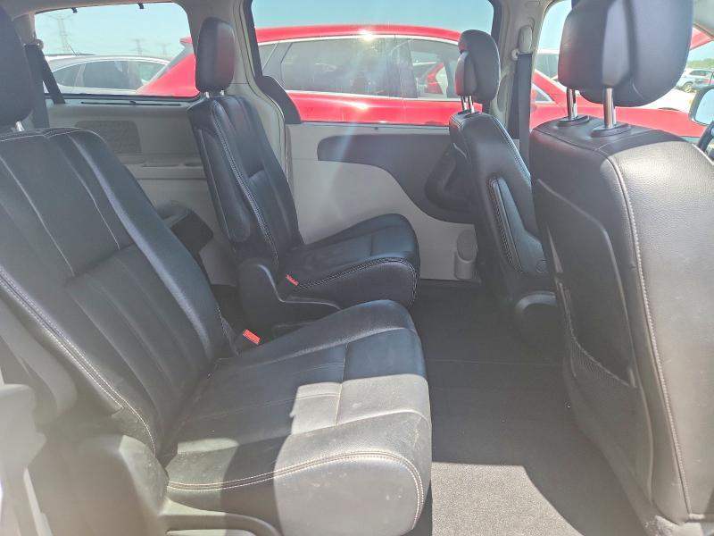 2015 Chrysler Town & Country Touring